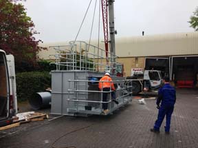 All attachments are then pre-assembled on the floor, as far as this is possible.